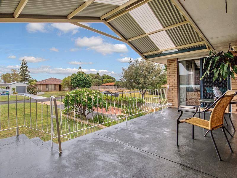 5 Seacrest Street, Safety Bay WA 6169, Image 2