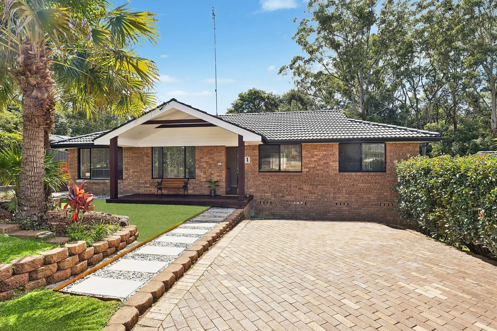 1 Yirik Close, Lisarow NSW 2250