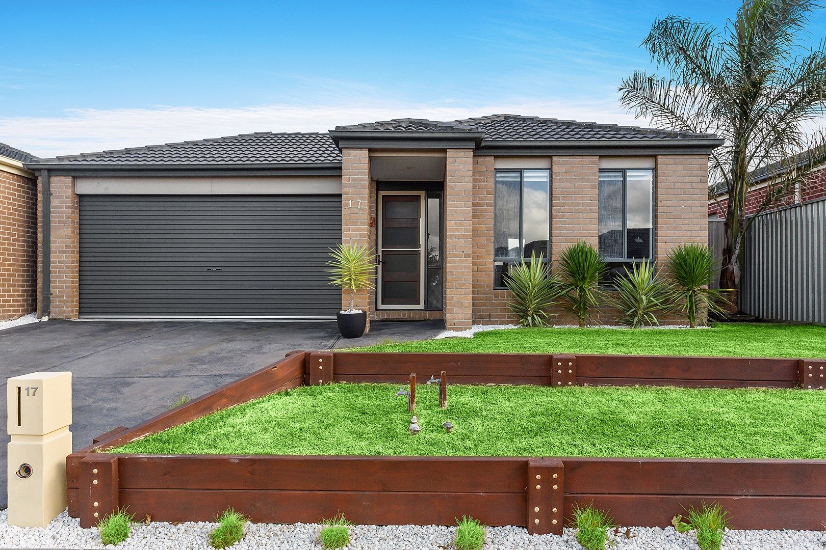 17 Archers Field Drive, Cranbourne East VIC 3977, Image 0