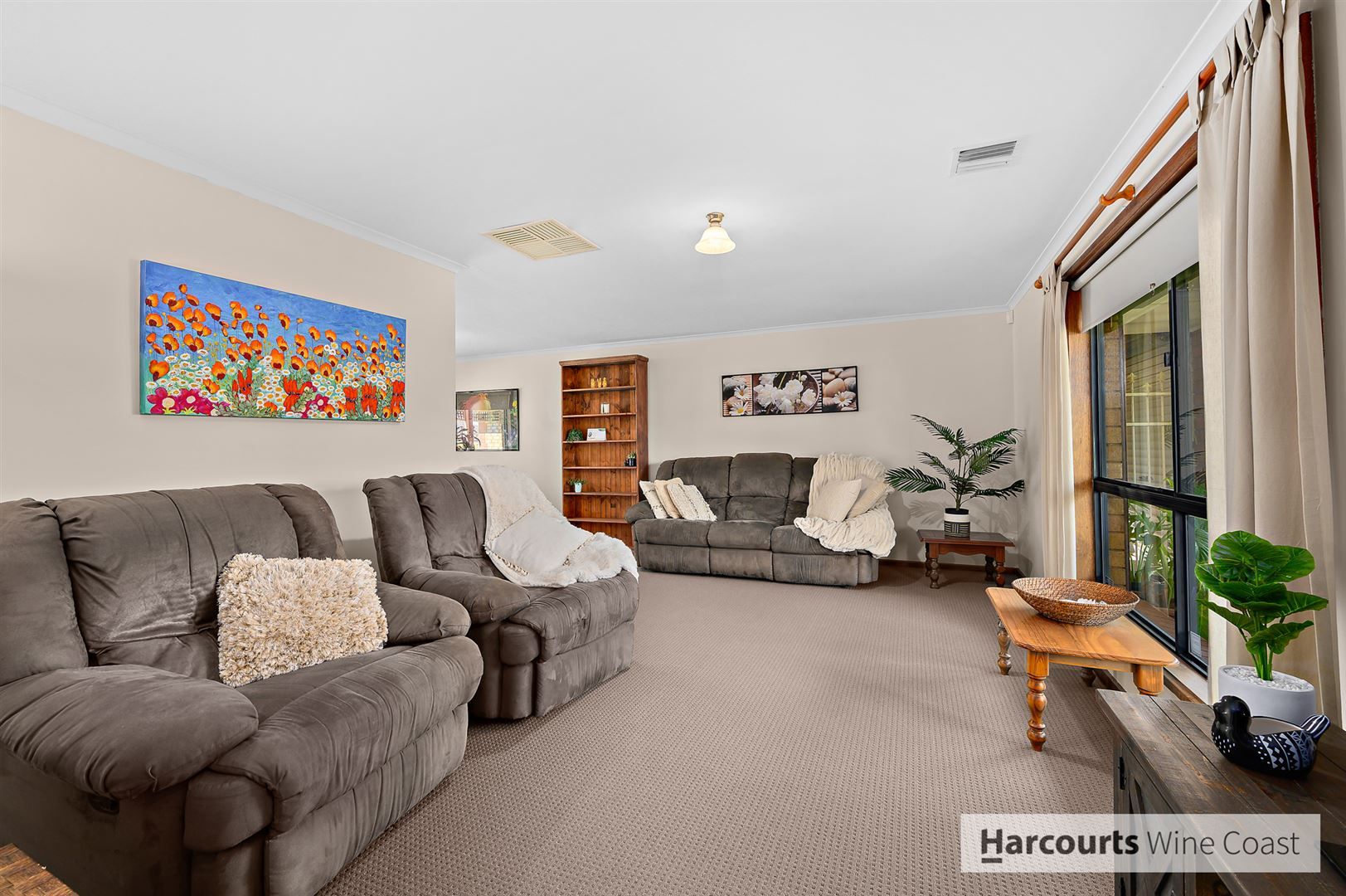 8 Potter Drive, Woodcroft SA 5162, Image 2