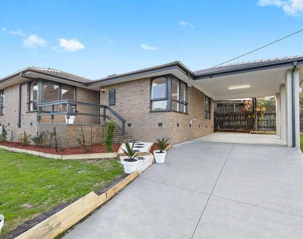 74 Bellara Drive, Mooroolbark VIC 3138