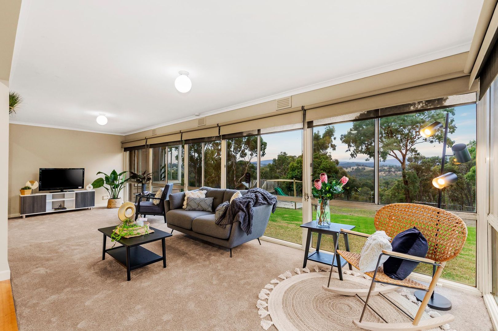 26 Shaftesbury Avenue, St Andrews VIC 3761, Image 2