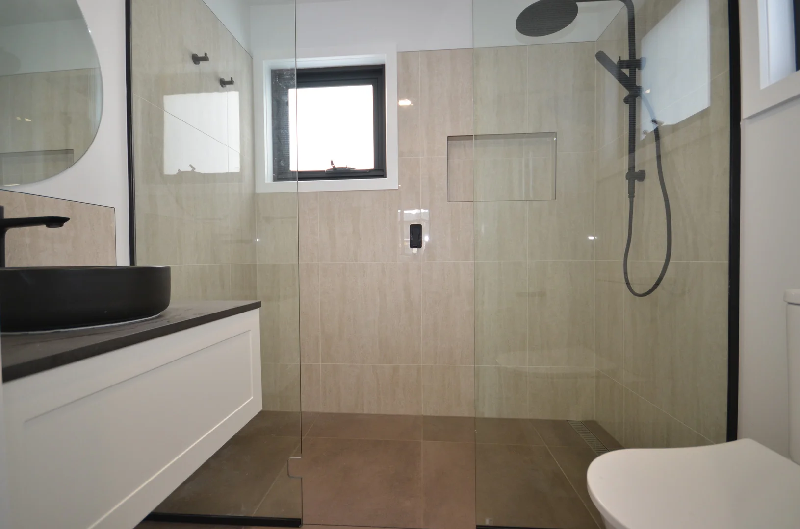1/39 Vivian Drive, Rokeby TAS 7019 - Townhouse For Rent | Domain