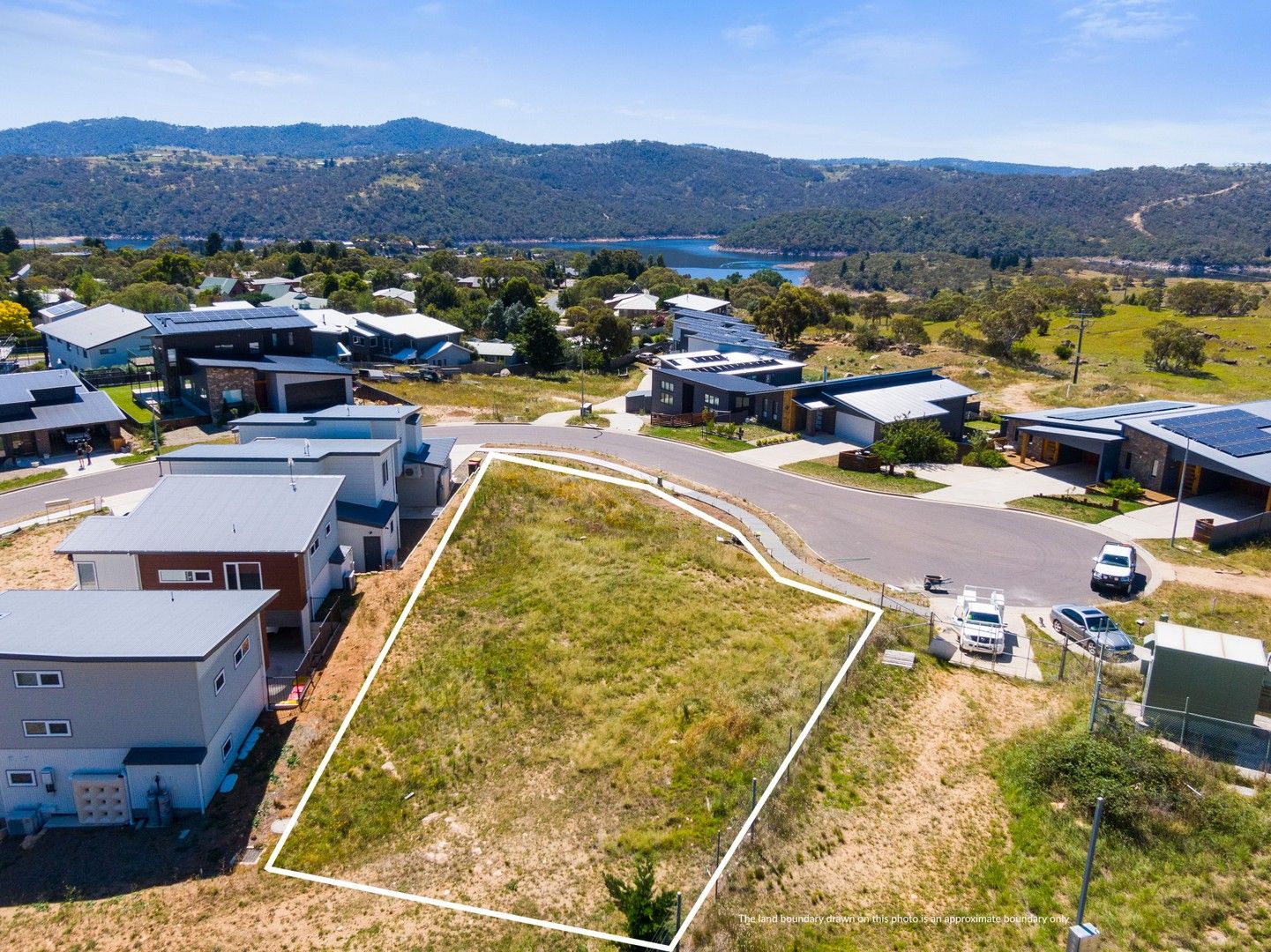 8 Jagungal Close, Jindabyne NSW 2627, Image 1