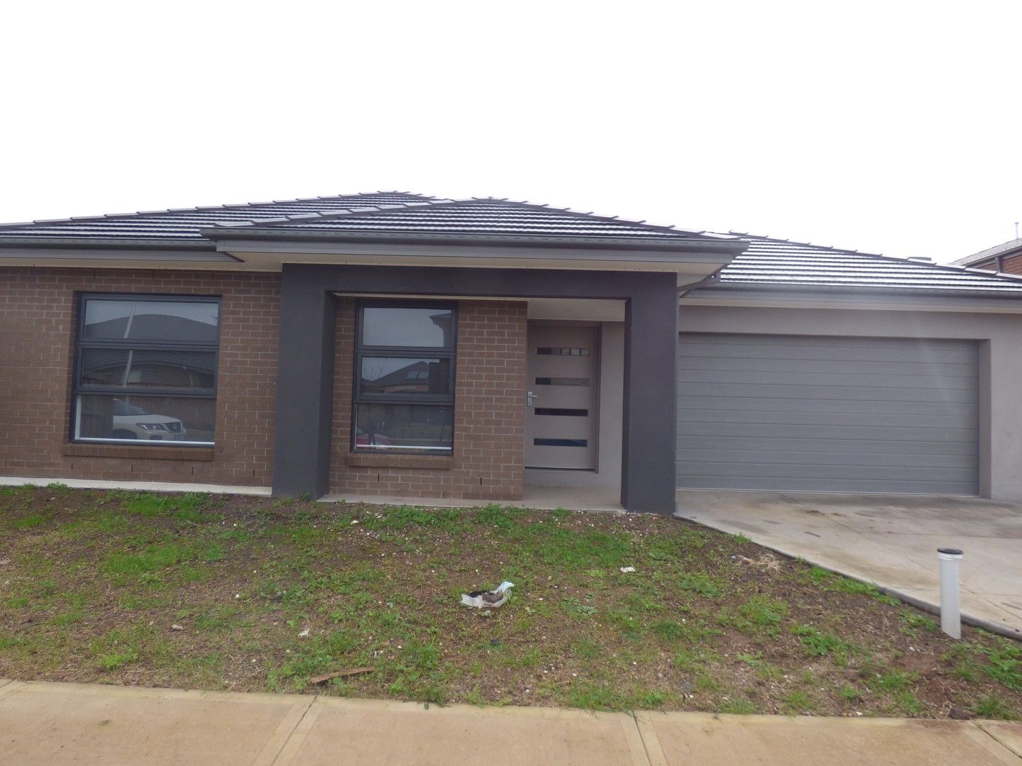 4 bedrooms House in 3 Neagh street MANOR LAKES VIC, 3024