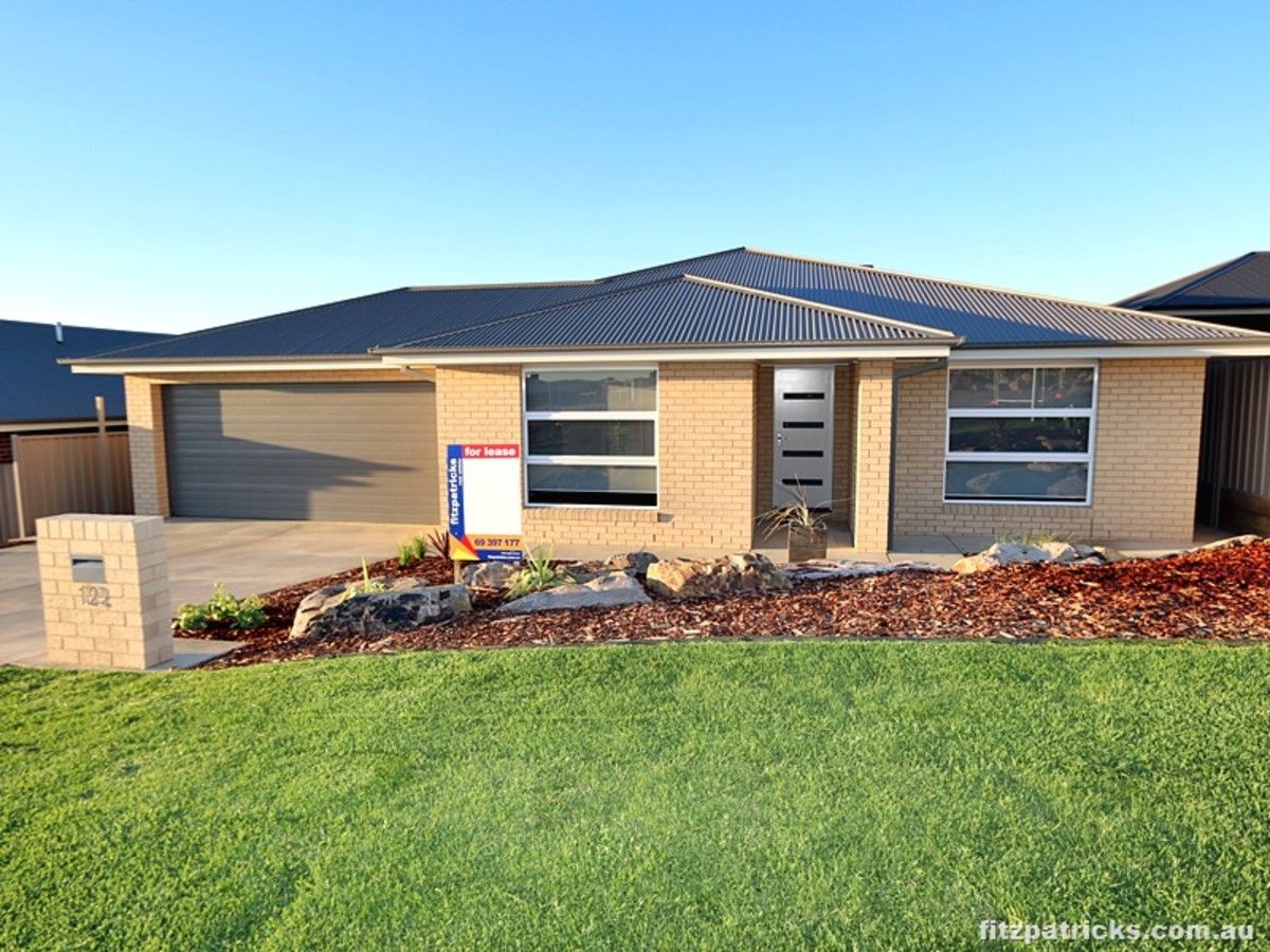 12 Darcy Drive, Boorooma NSW 2650, Image 0
