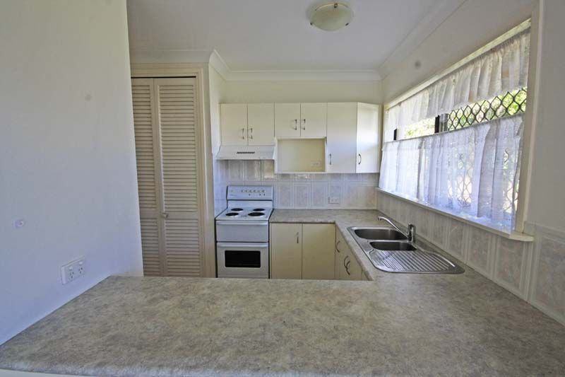 34 Theresa Street, Golden Beach QLD 4551, Image 2