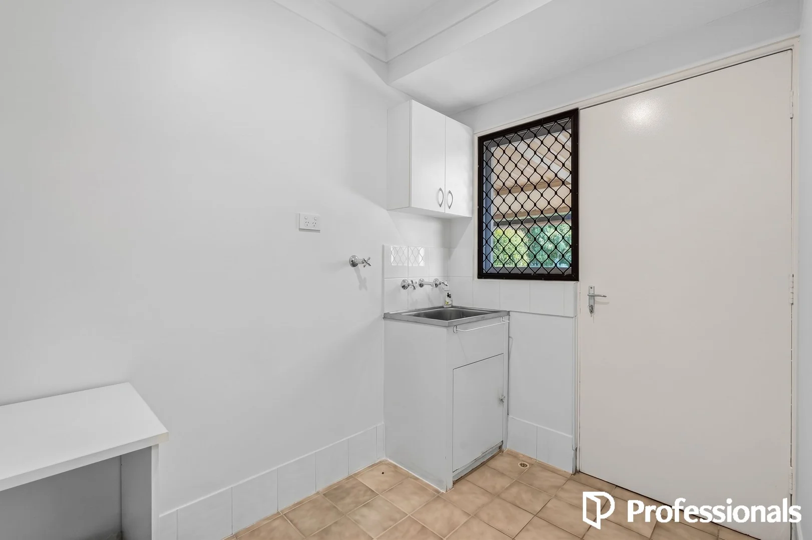19 Lensham Place, Armadale WA 6112 | Domain