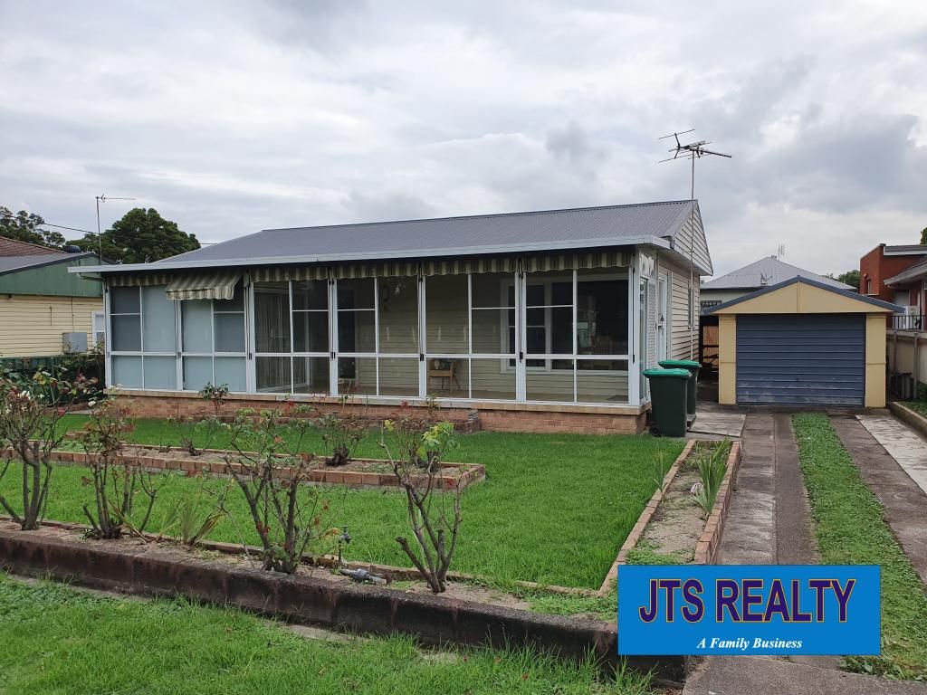 4 bedrooms House in 6 Bell Street MUSWELLBROOK NSW, 2333