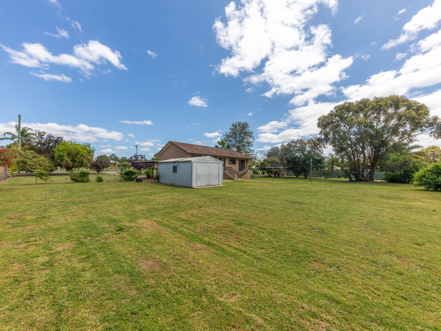 128 Larmer St, Howlong NSW 2643, Image 2