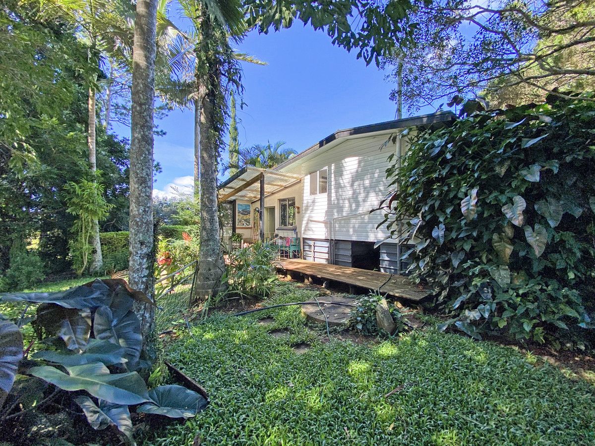 92 Russell Road, Lake Eacham QLD 4884, Image 0