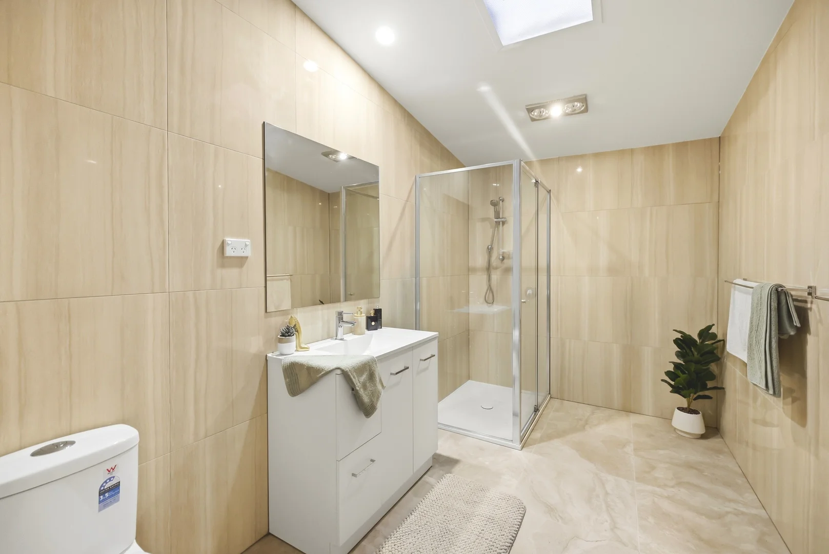 Additional image 11 of 17A Gordon Crescent, Romsey VIC 3434