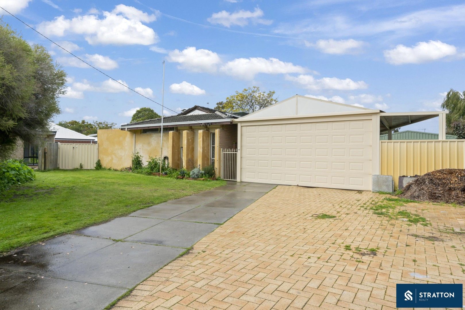 4 bedrooms House in 22 Ellesmere Road LYNWOOD WA, 6147