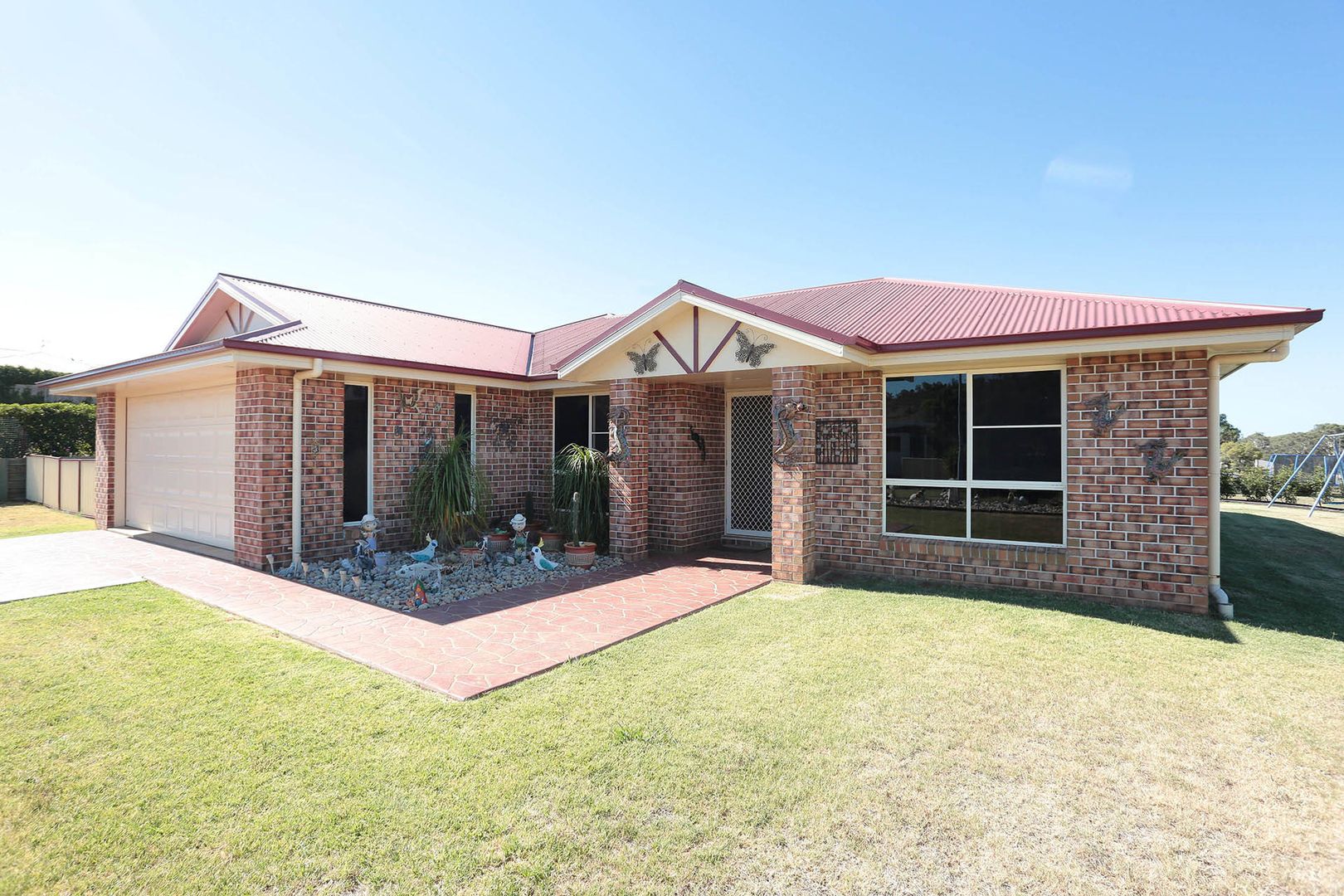 37 Phipps Drive, Meringandan West QLD 4352, Image 2