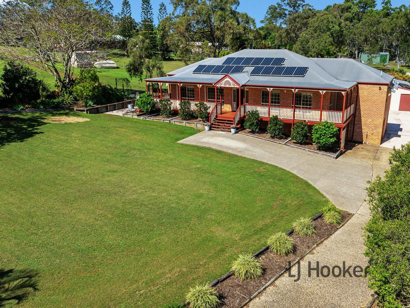4 bedrooms House in 3 Cobalt Crescent TANNUM SANDS QLD, 4680