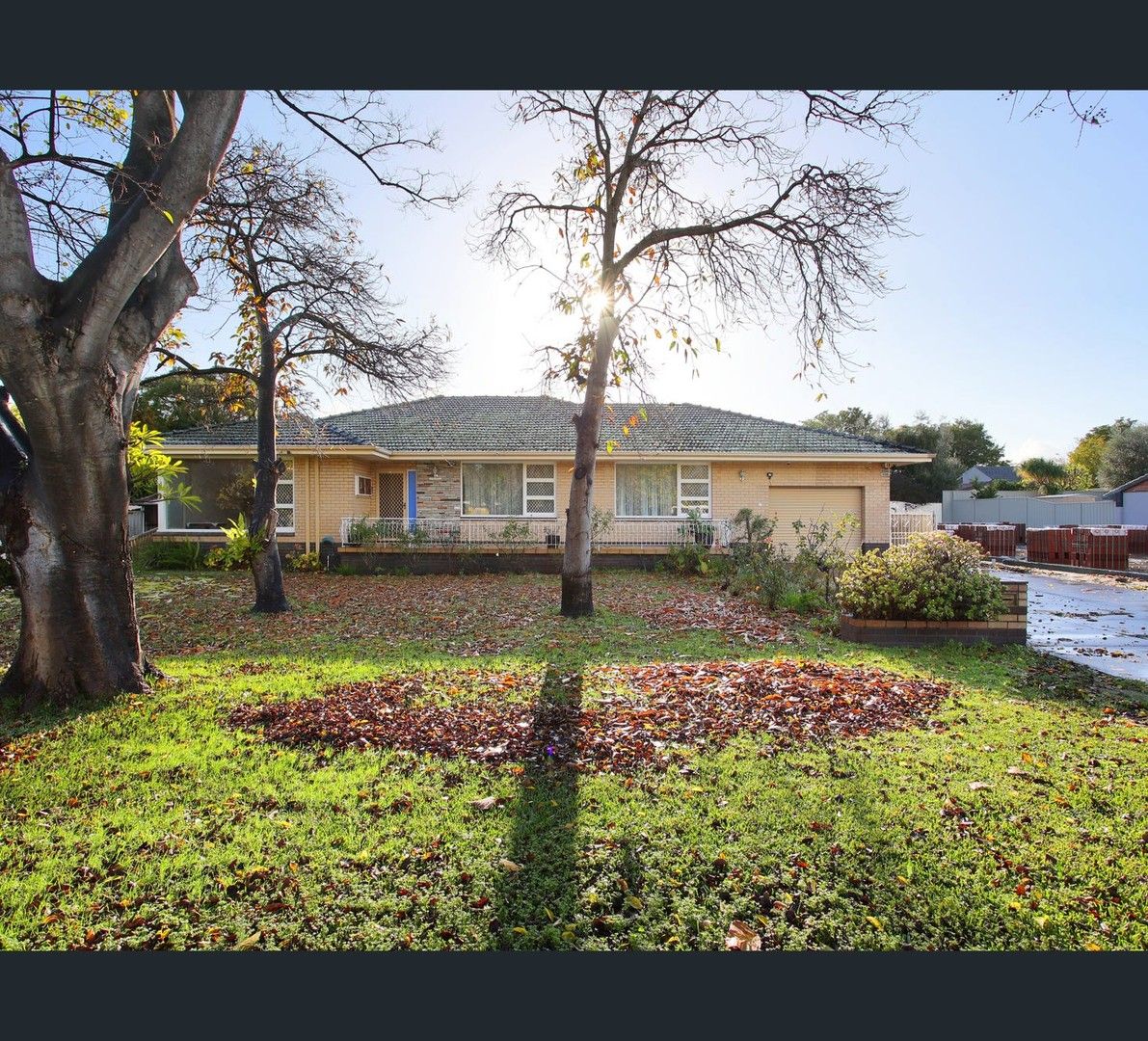 4 bedrooms House in 24 Weston Street CARLISLE WA, 6101