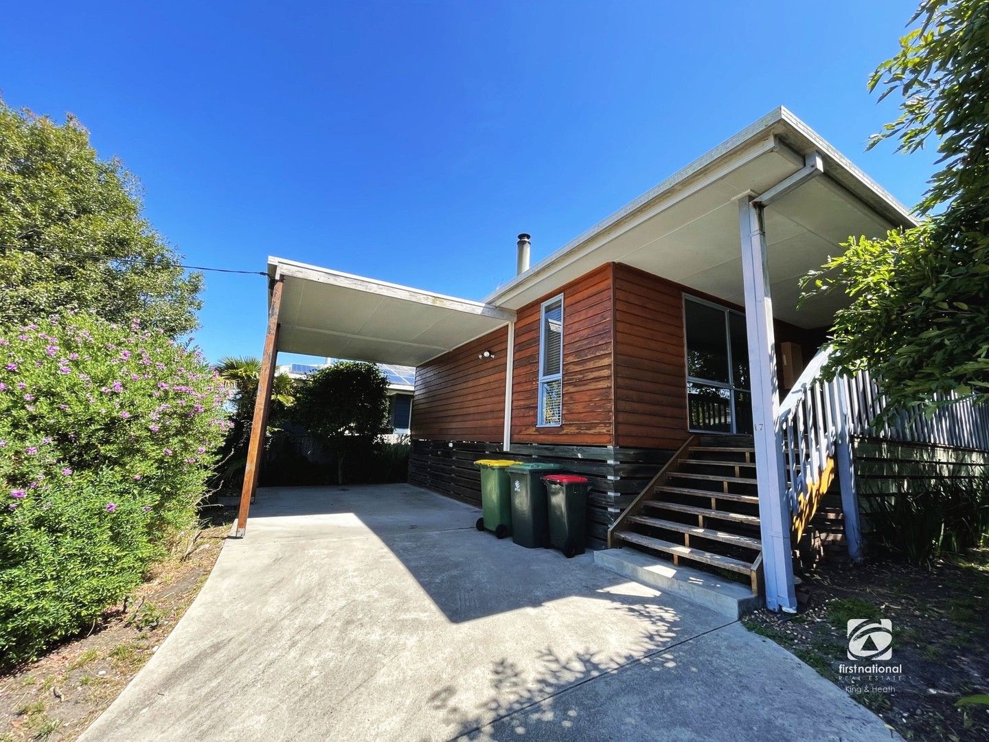 3 bedrooms House in 17 Campbell Grove LAKE BUNGA VIC, 3909