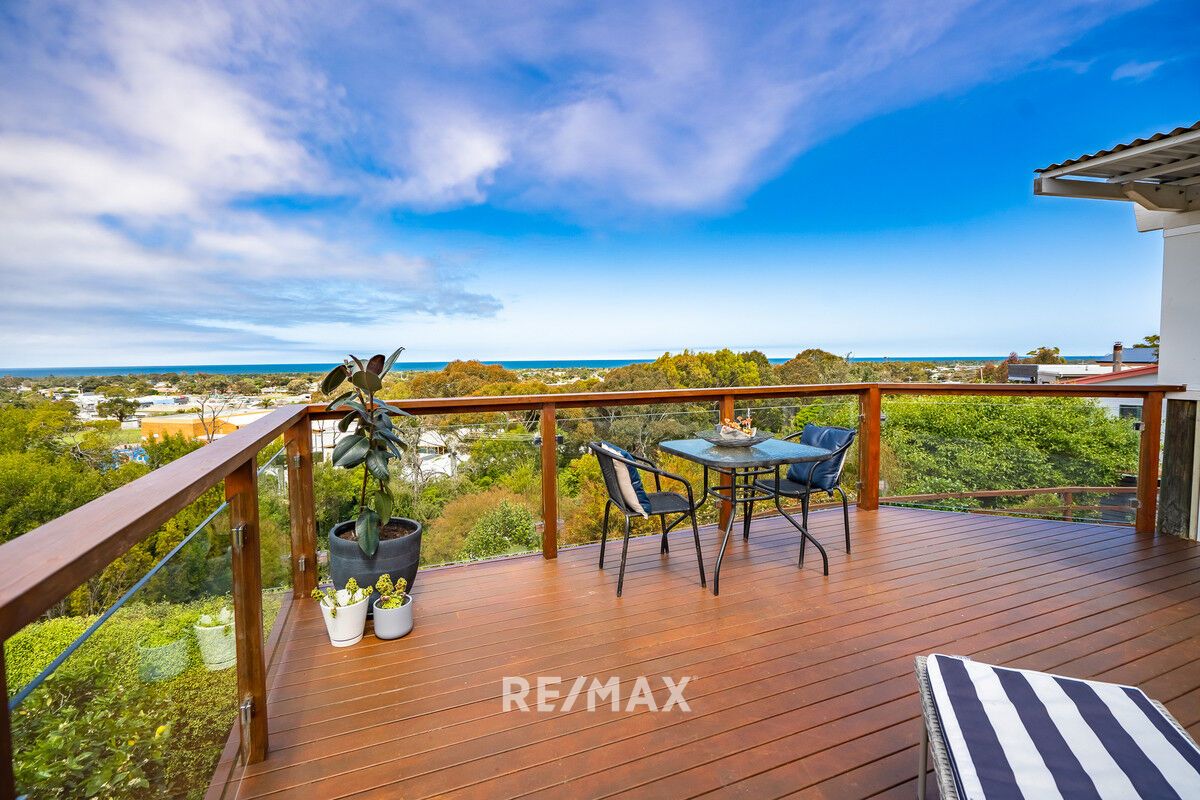 21 Outlook Avenue, Lakes Entrance VIC 3909 Domain