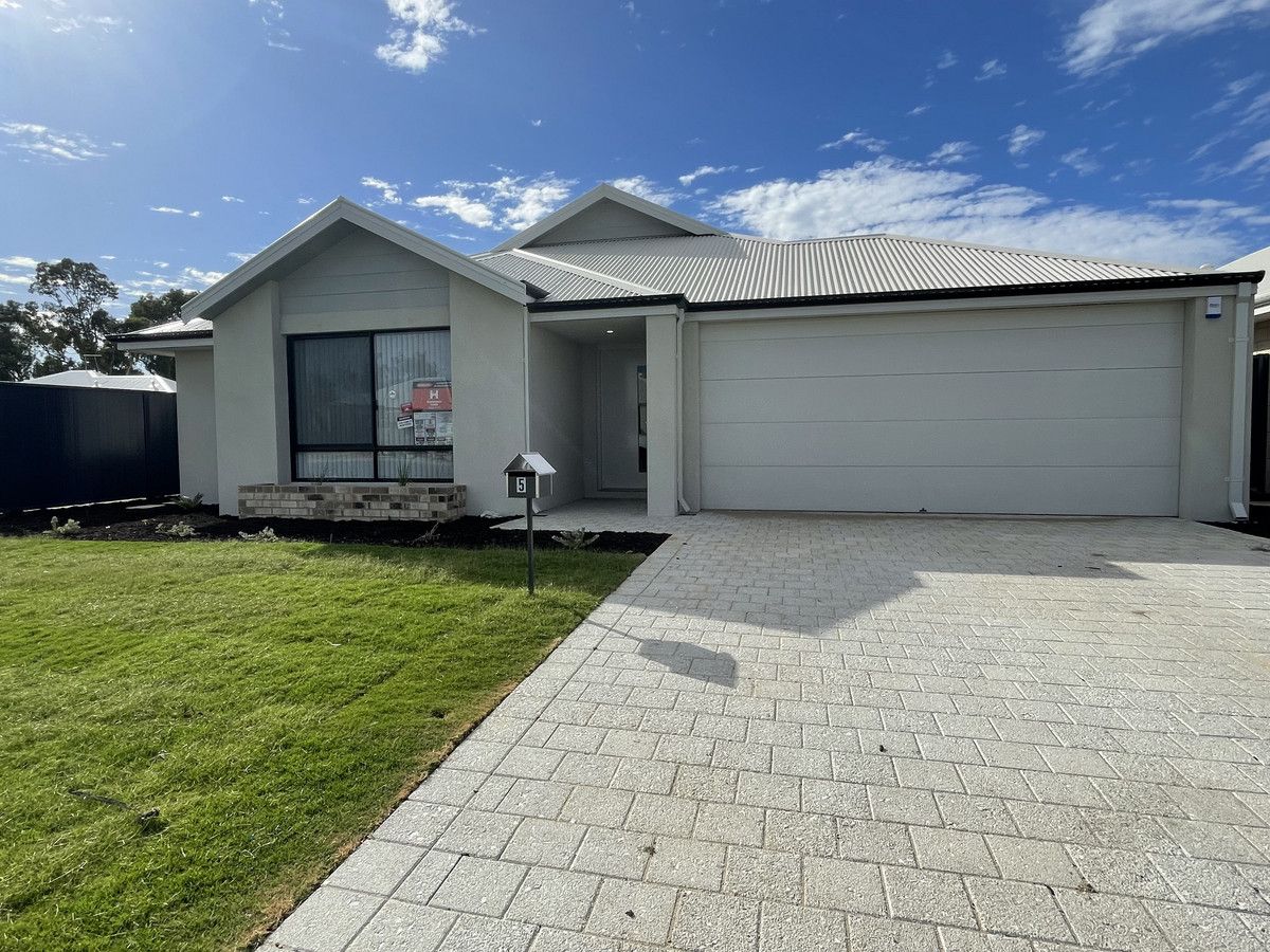 4 bedrooms House in 5 Glenbrook Way BALDIVIS WA, 6171