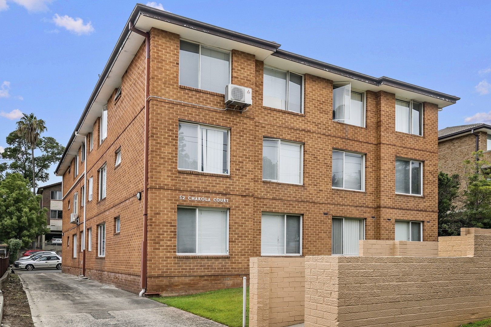 2 bedrooms Apartment / Unit / Flat in 4/52 Weston Street HARRIS PARK NSW, 2150