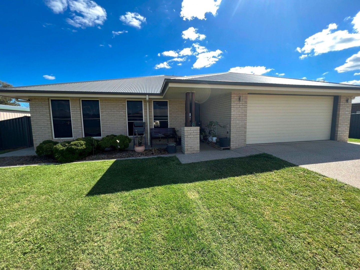 4 bedrooms House in 3 Gower St CHINCHILLA QLD, 4413