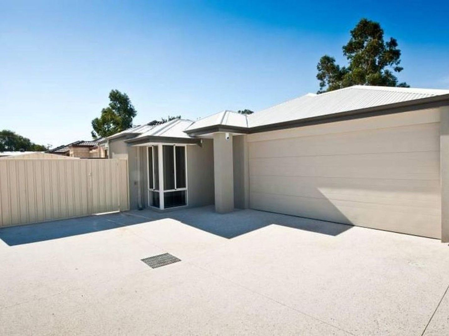 3 bedrooms Villa in 13C Sneddon Place BALGA WA, 6061