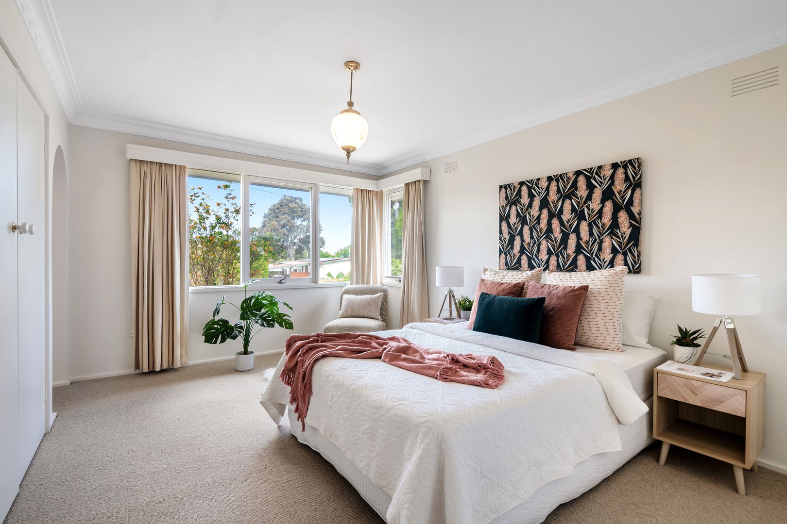 4 Teal Court Forest Hill VIC 3131 Domain