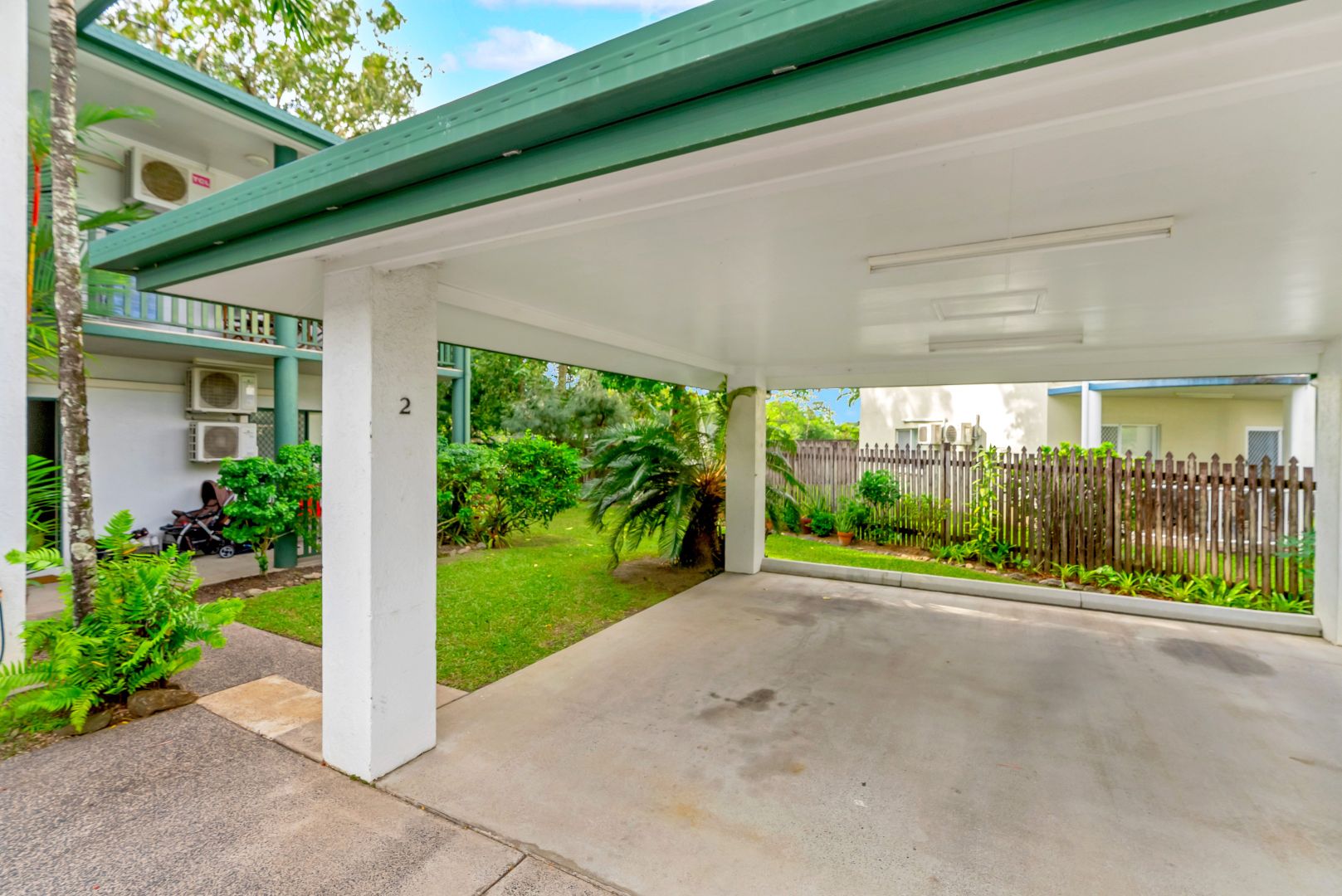 2/10 Ingham Court, Mooroobool QLD 4870, Image 2