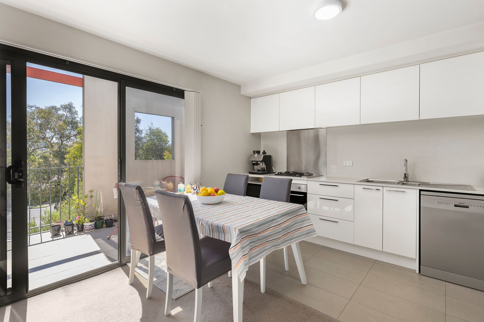 8-280-maroondah-highway-ringwood-vic-3134-domain