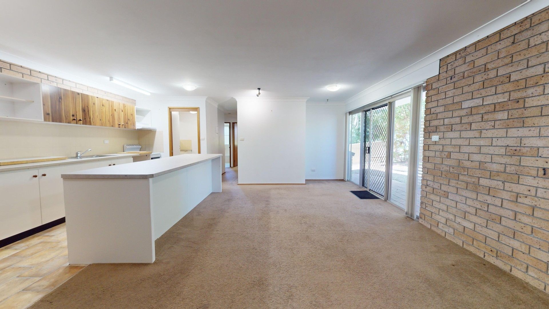 2 bedrooms Apartment / Unit / Flat in 4/208 Brunker Road ADAMSTOWN NSW, 2289