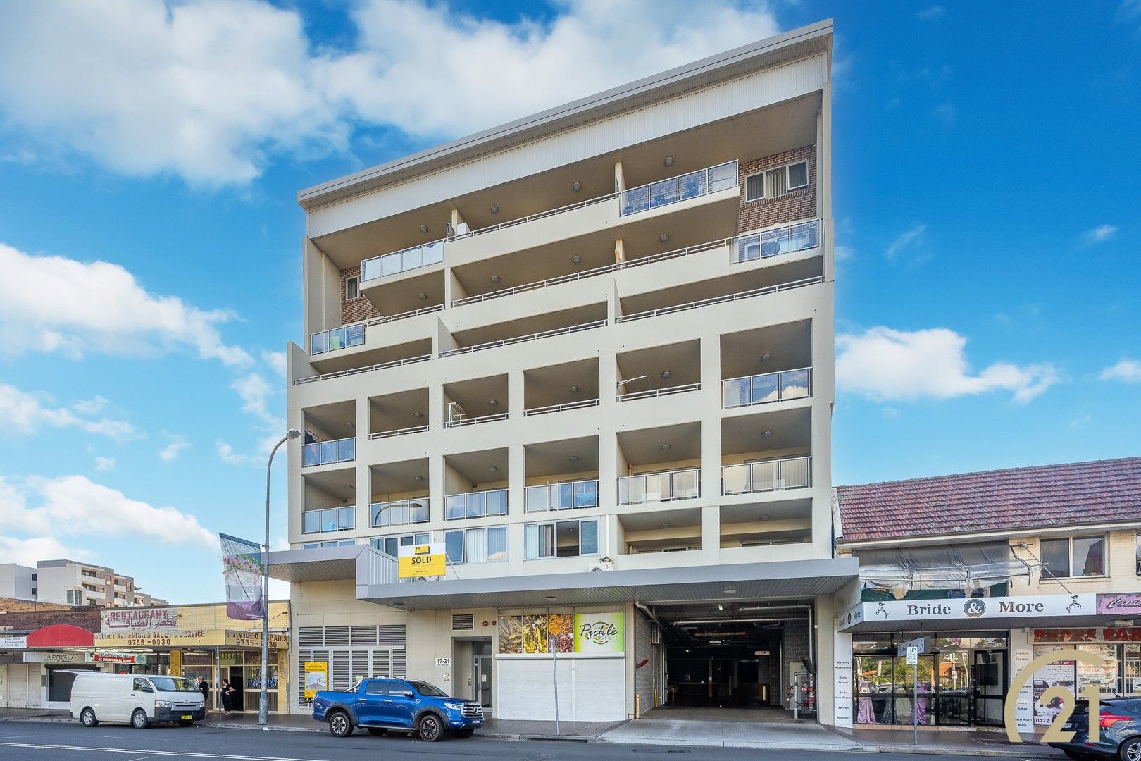 21/17-21 The Crescent, Fairfield NSW 2165, Image 0