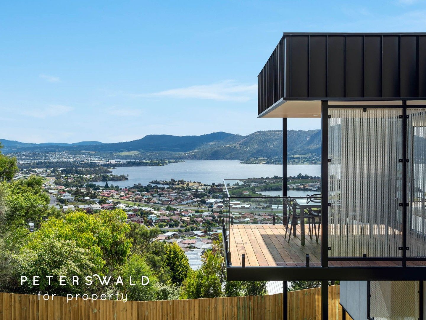 3 bedrooms Villa in 1 & 3/28 Redlands Drive ROSETTA TAS, 7010