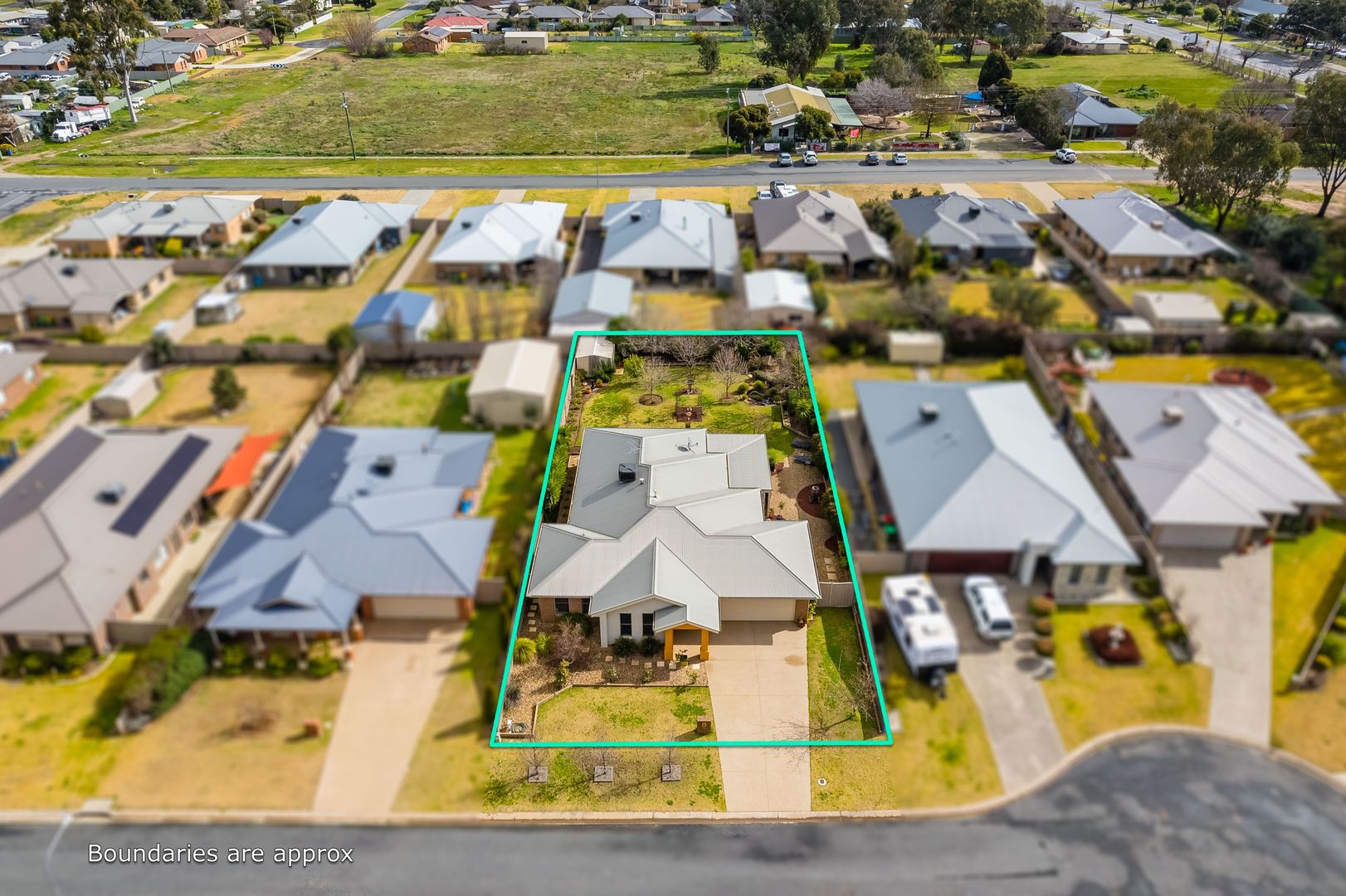 4 Sarah Court, Howlong NSW 2643, Image 1