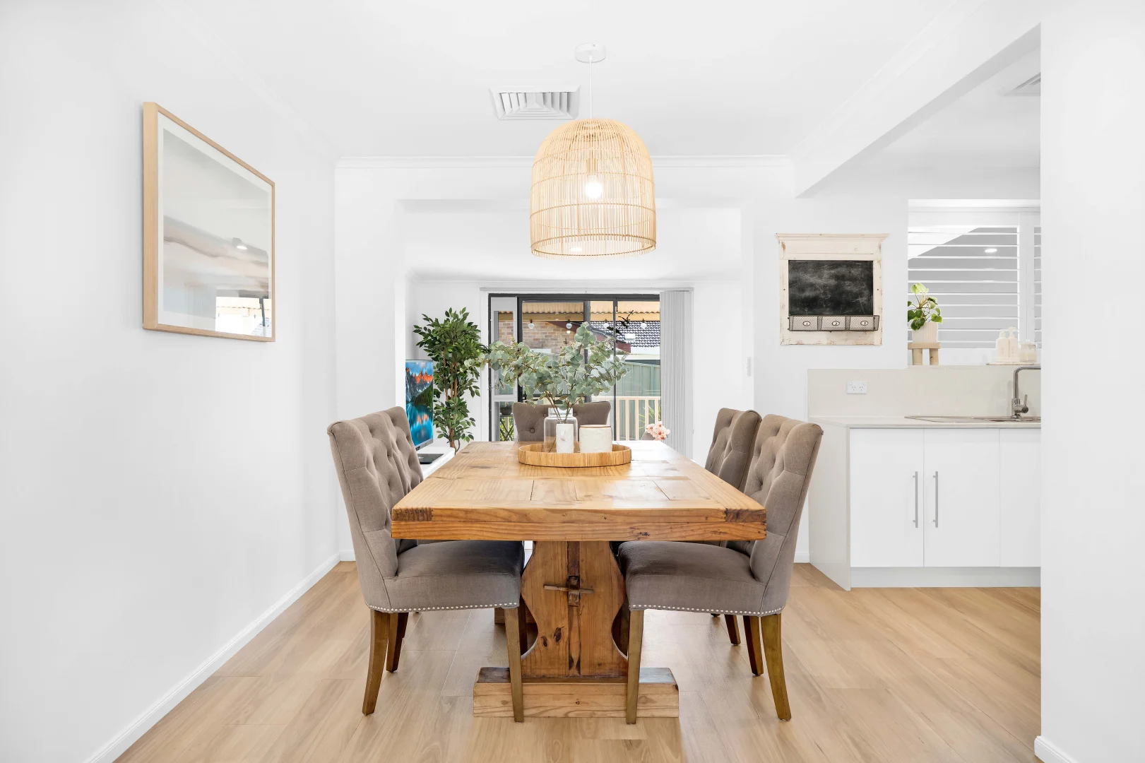 Additional image 3 of 46 Manooka Crescent, Bradbury NSW 2560