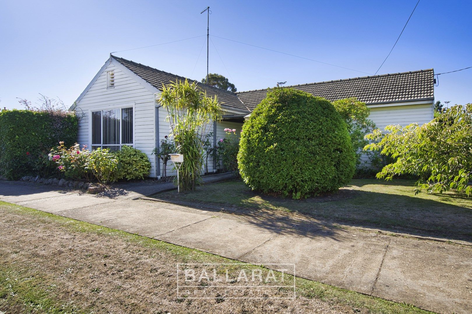 27 Essex Street, Wendouree VIC 3355, Image 0