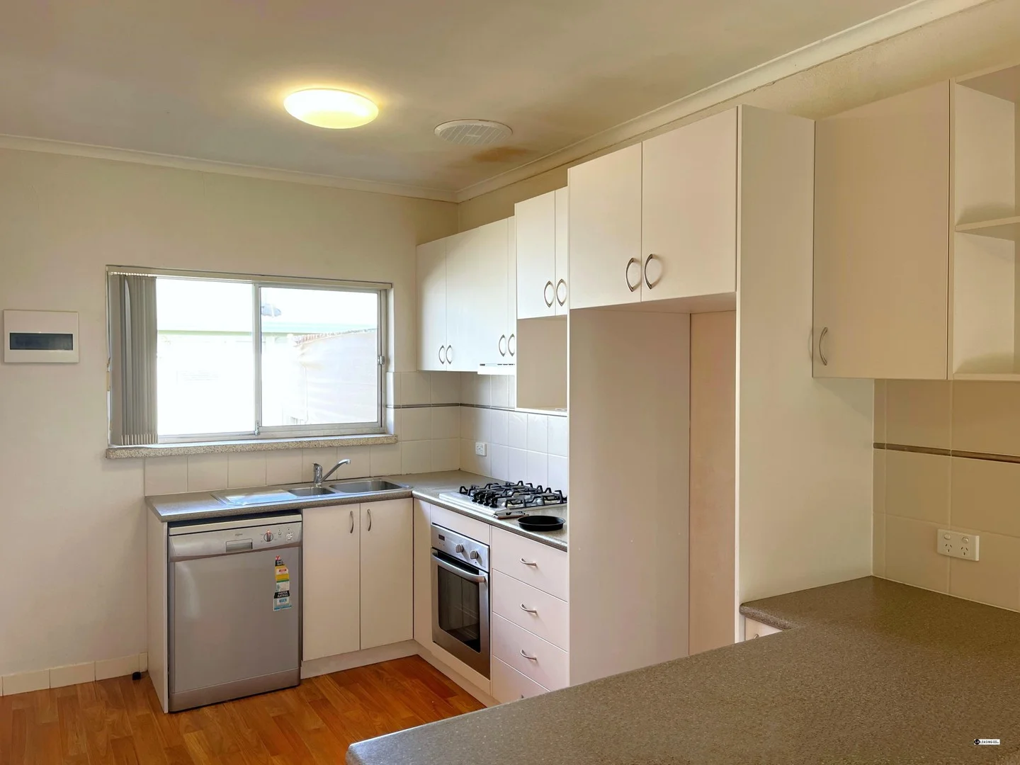 2/394 Urana Road, Lavington NSW 2641