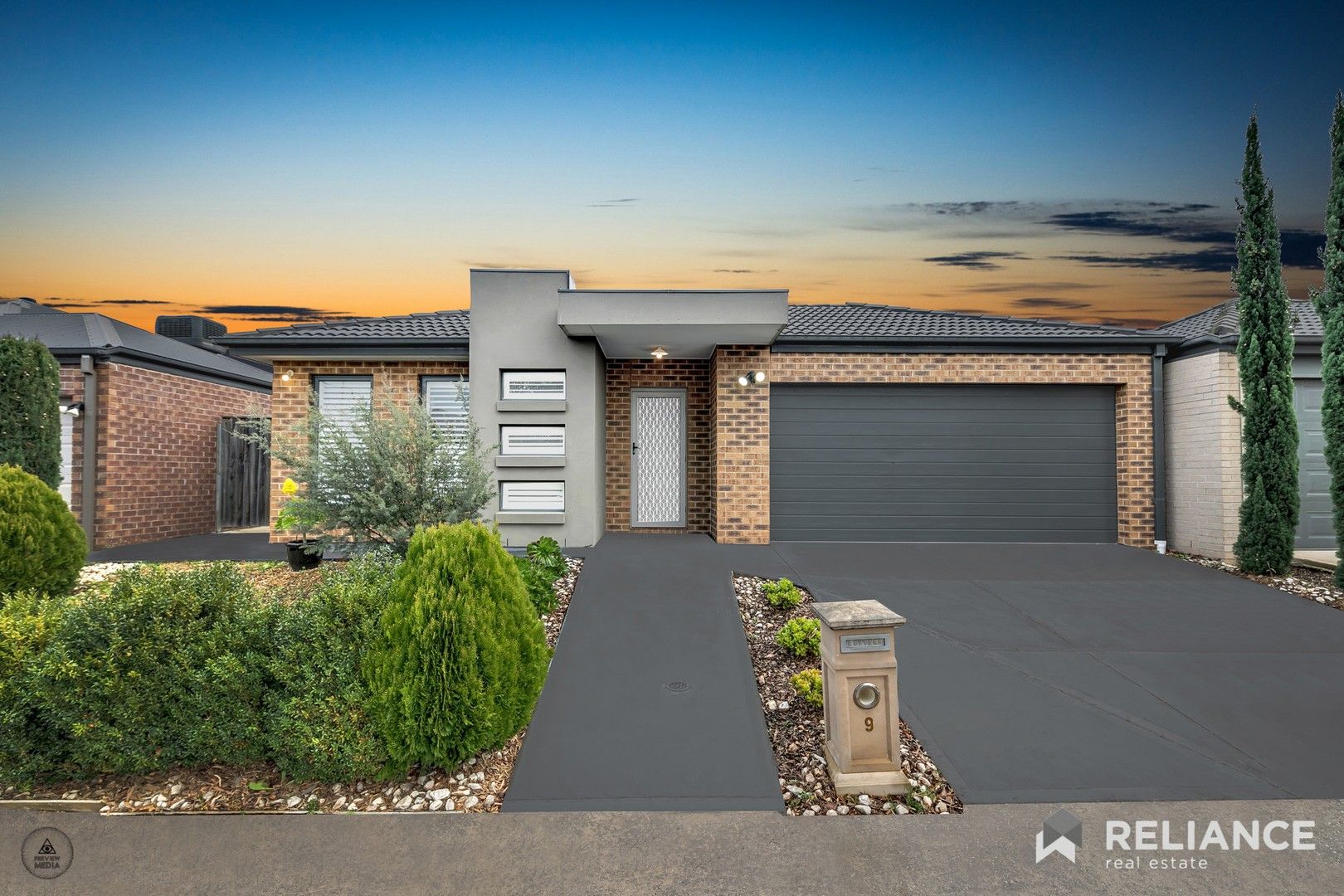 4 bedrooms House in 9 Tamborine Avenue POINT COOK VIC, 3030