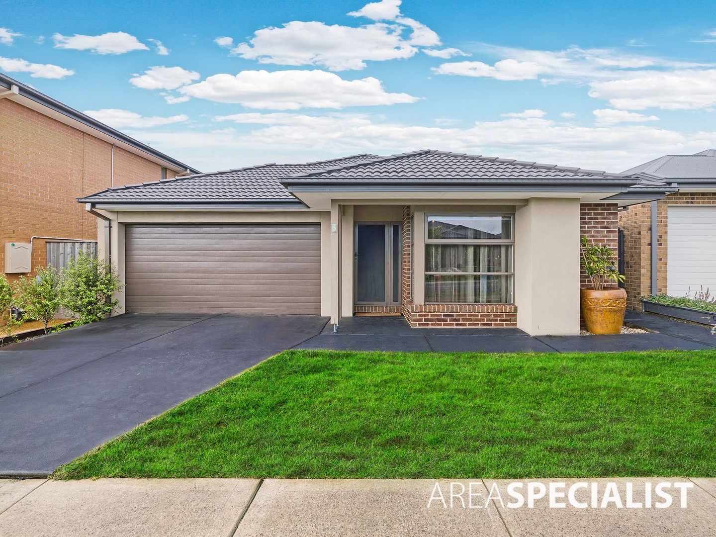 5 Curzon Street, Clyde North VIC 3978, Image 0