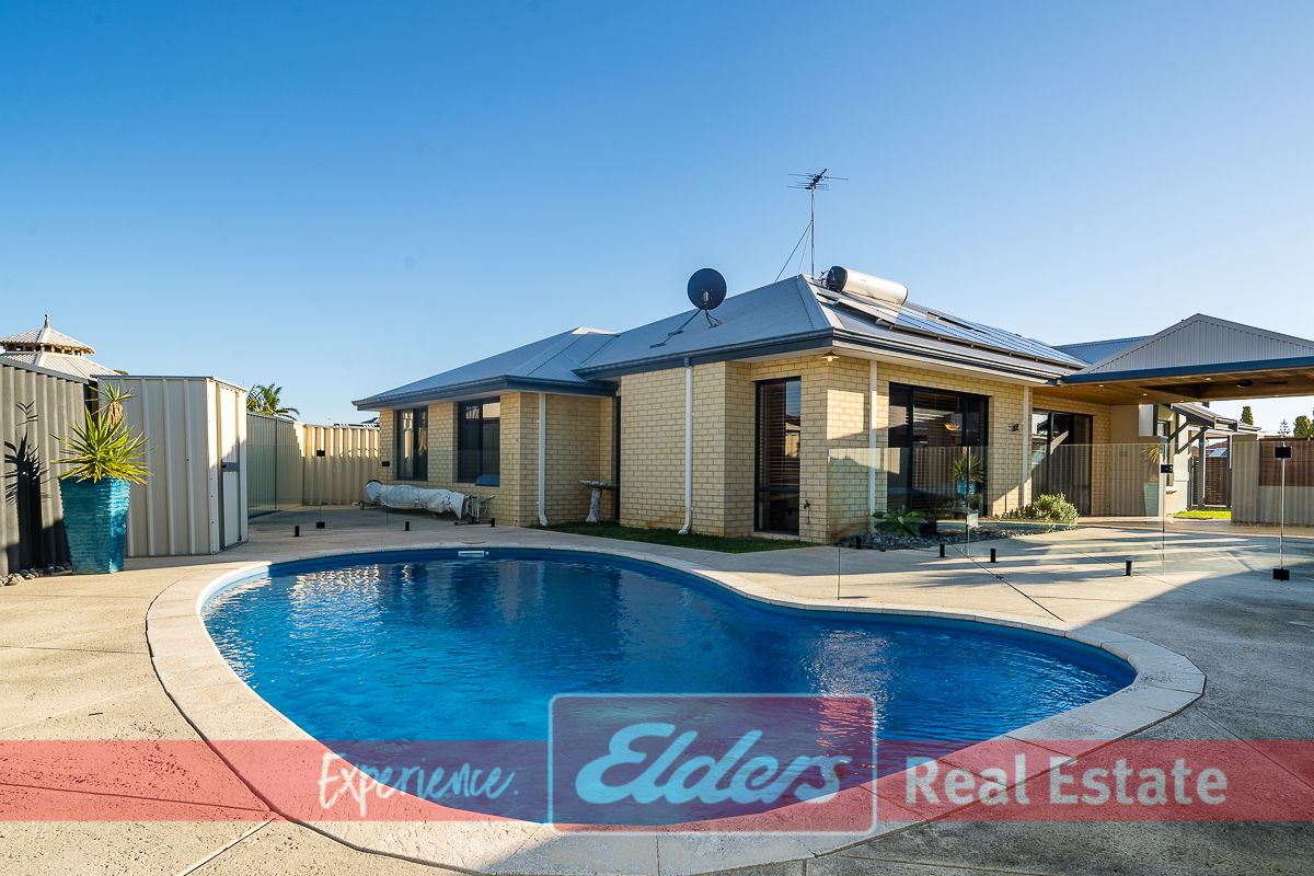 4 bedrooms House in 30 Durance Drive PORT KENNEDY WA, 6172