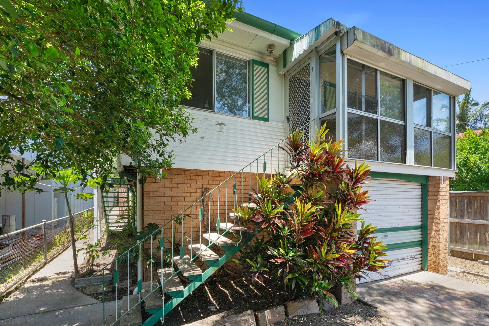 2 bedrooms House in 8 Asquith Street MORNINGSIDE QLD, 4170