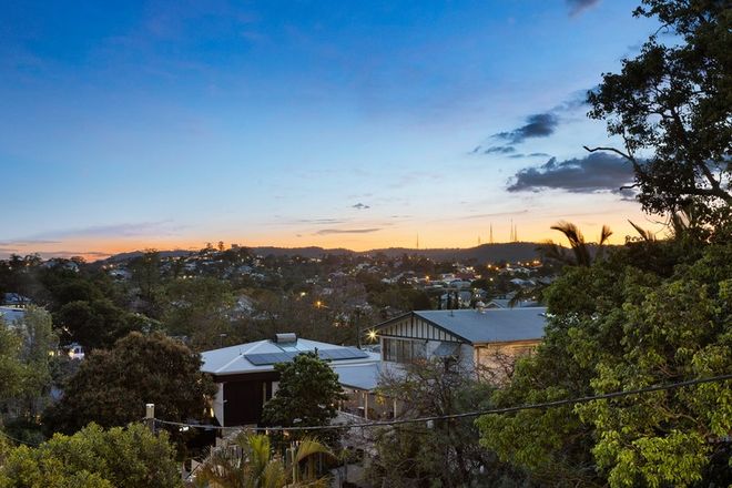 12 Saint Barnabas Place Red Hill 4059 - Image 3