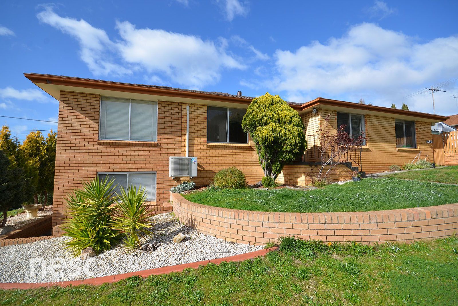 4 bedrooms House in 12 Esplanade MIDWAY POINT TAS, 7171