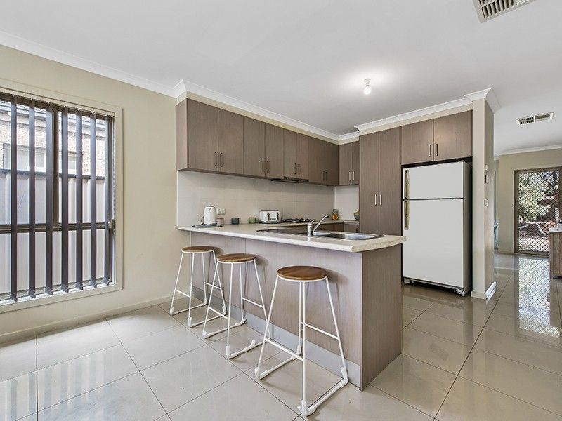 2/1 Sirius Way, Kurunjang VIC 3337, Image 1