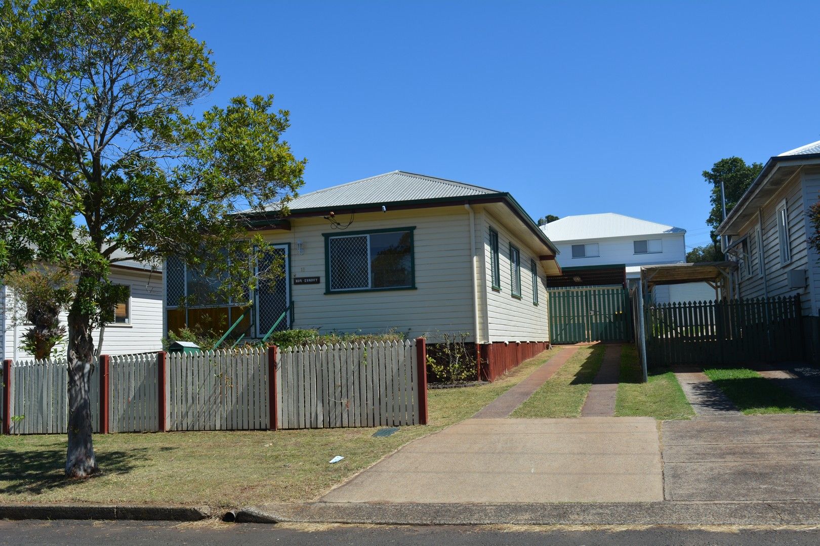 3 bedrooms House in 15 Blackdown Street HARRISTOWN QLD, 4350