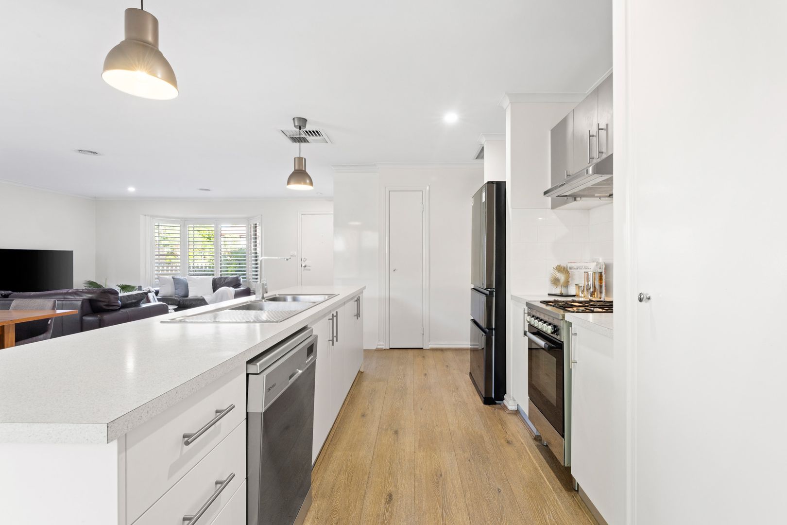 11/10 Houston Court Box Hill South VIC 3128 Domain