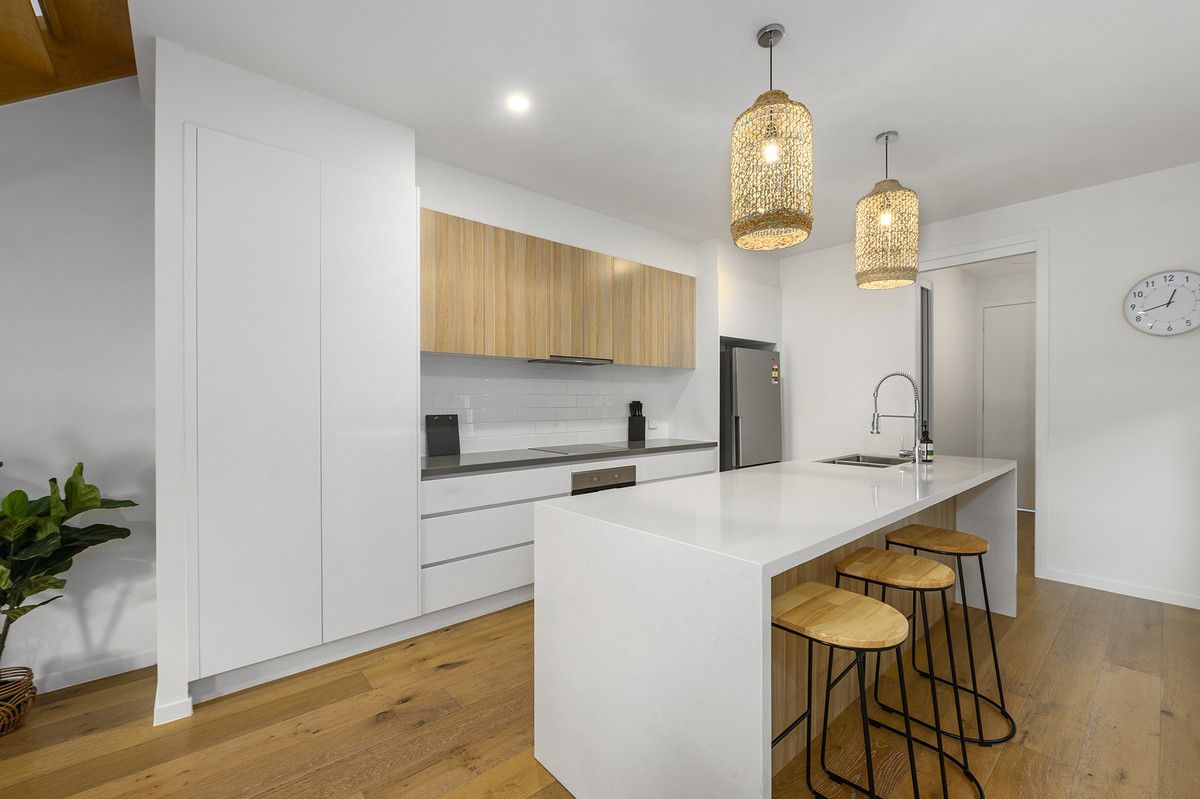 3 bedrooms Duplex in 2/45 TwentySixth Avenue PALM BEACH QLD, 4221