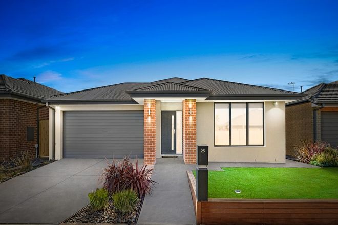 Picture of 25 Ruthven Way, MAMBOURIN VIC 3024