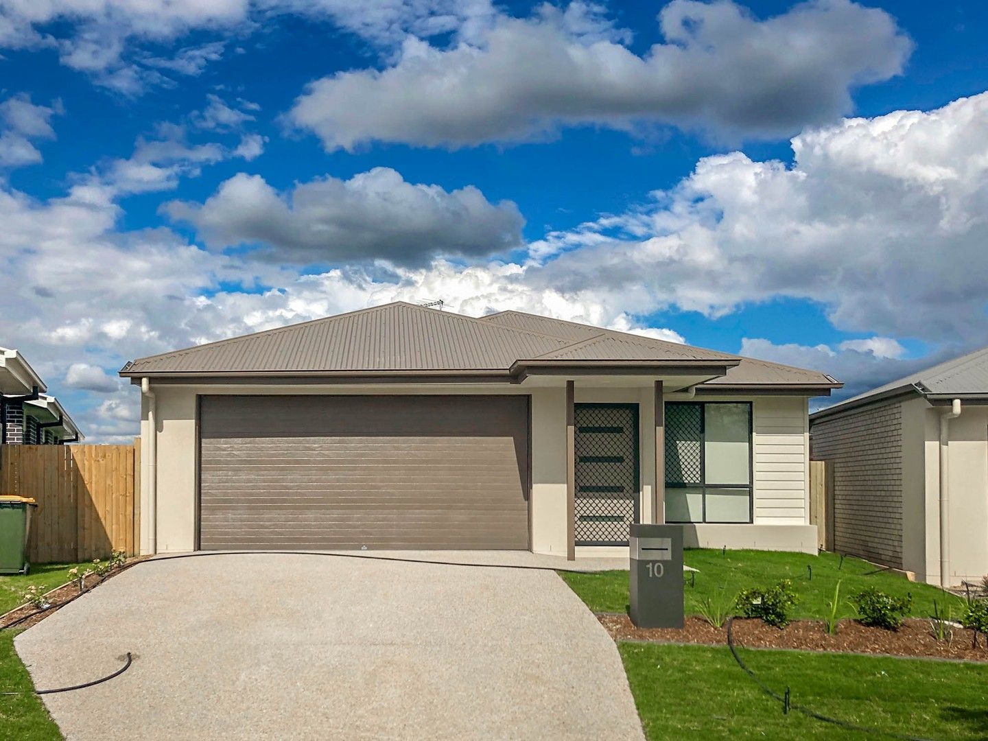 4 bedrooms House in 10 Lorikeet Close DEEBING HEIGHTS QLD, 4306