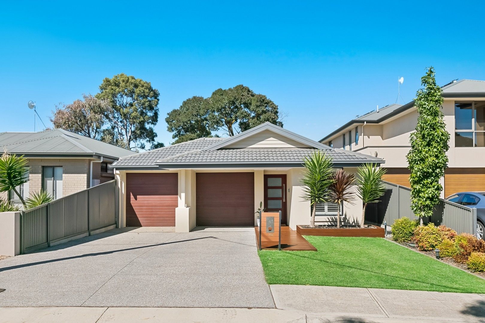 11a Honeysuckle Drive, Hope Valley SA 5090, Image 0