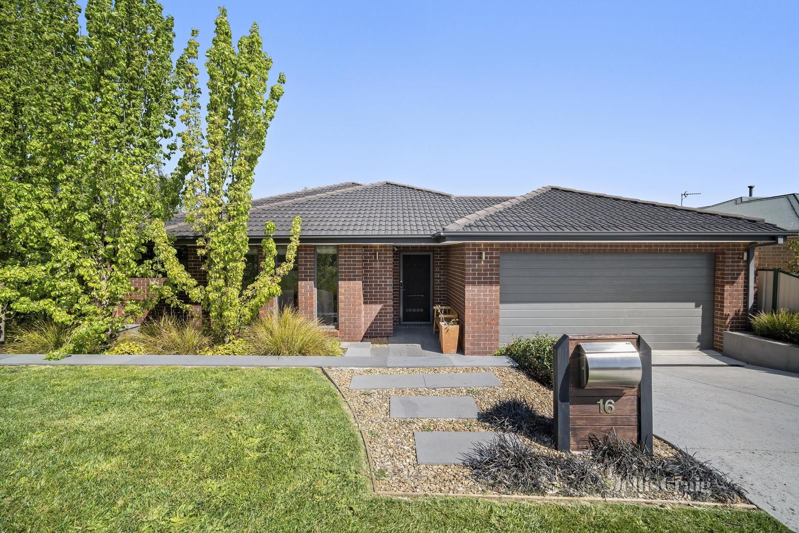 16 Horwood Drive, Mount Clear VIC 3350, Image 0